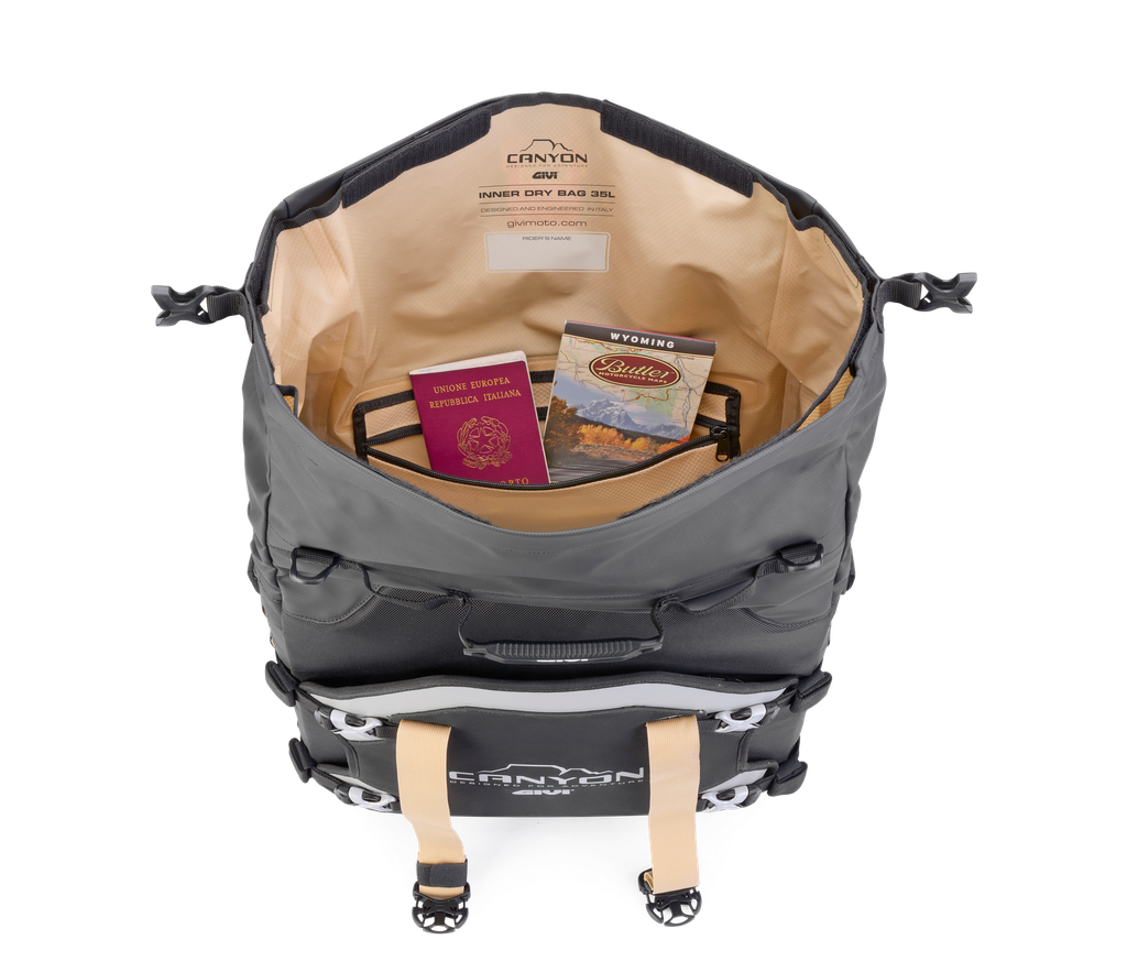 GRT709B_inner_pocket_2128x1600.png