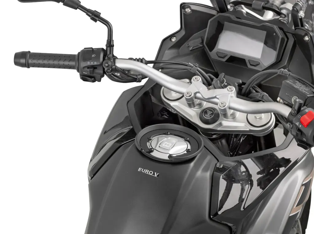 Adaptador P/ Bolsos Tanklock - Voge Trofeo 300 Ac (20-21) Brivido 500R (21) Valico 650Ds (21)